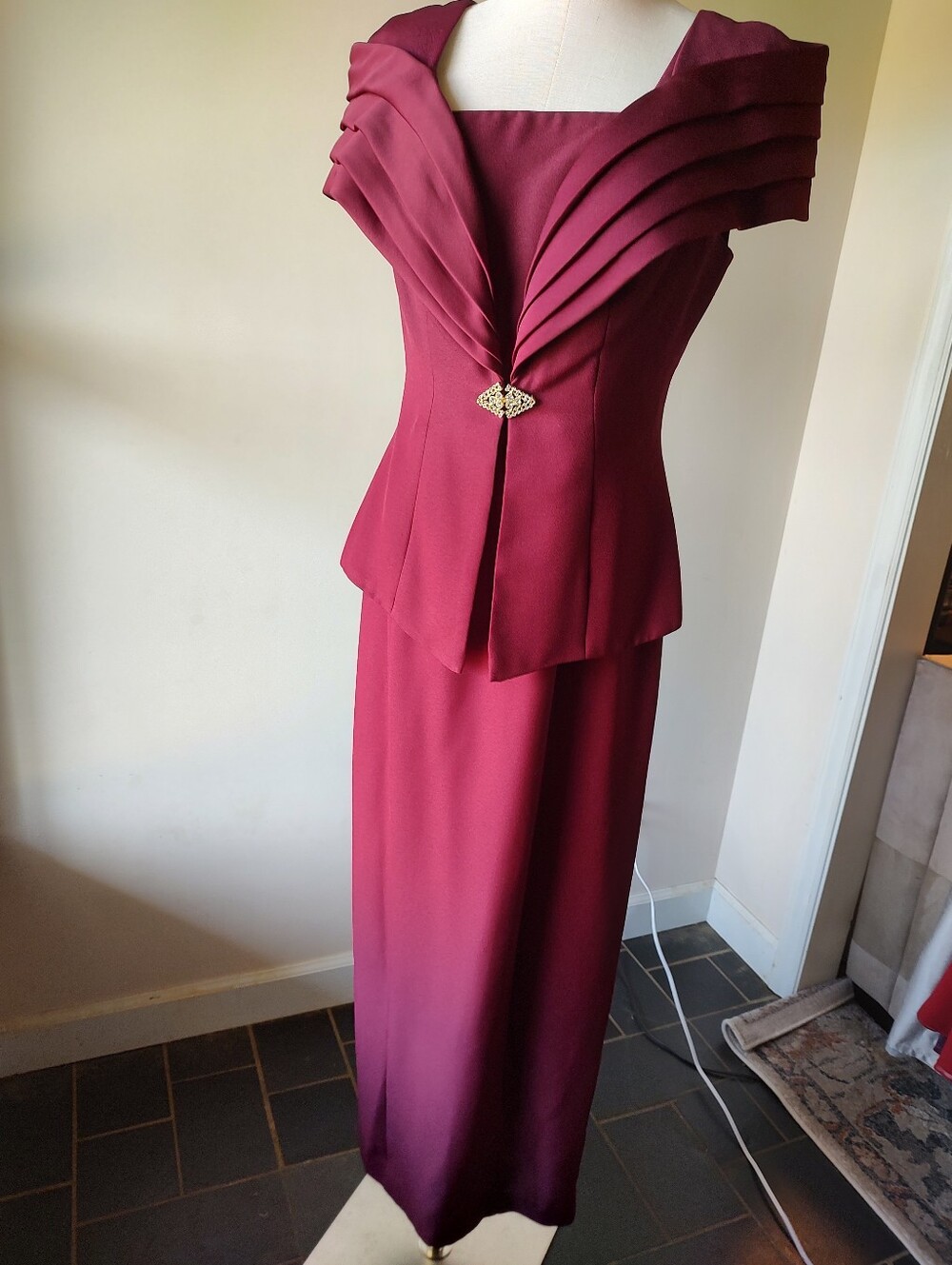Alex Evening Wine Red Crepe Sleeveless Dress Portrait Collar Jacket Suit Set 8